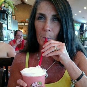 Meet your Posher, Peggy