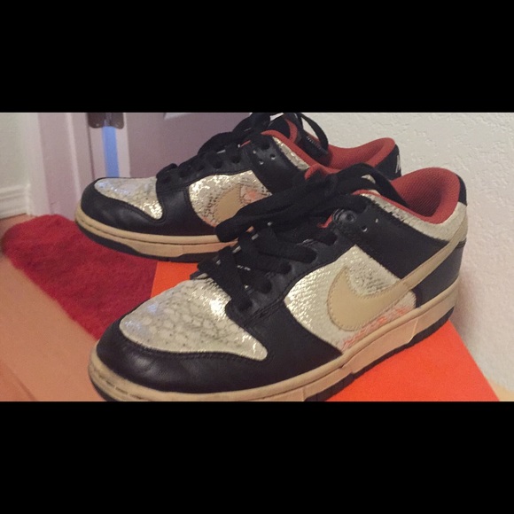 Women's Nike Dunks size 7 1/2