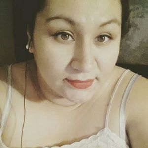 Meet your Posher, Antonia