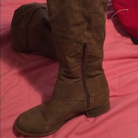 cute boots - Picture 2 of 4