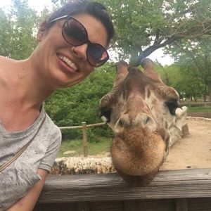 Meet your Posher, Cassandra
