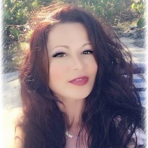 Meet your Posher, Lena