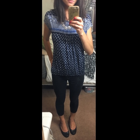 Short Sleeved Patterned Top