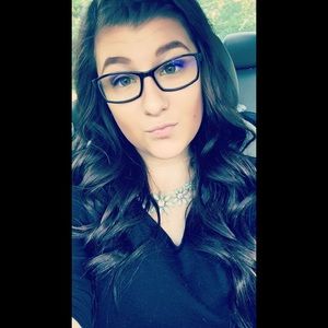 Meet your Posher, Kenna