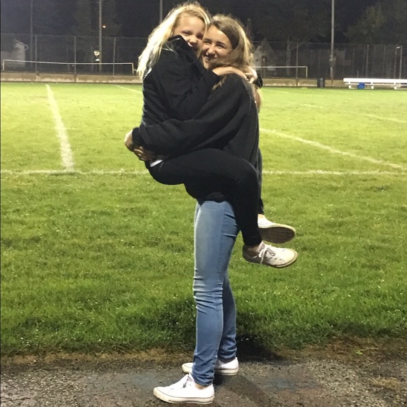 Meet your Posher, Chloe - Picture 1 of 1