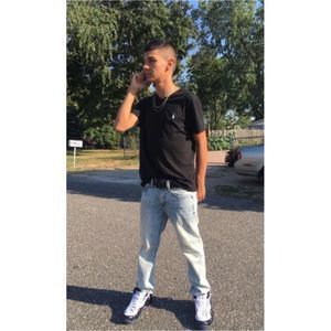 Meet your Posher, Jonatan