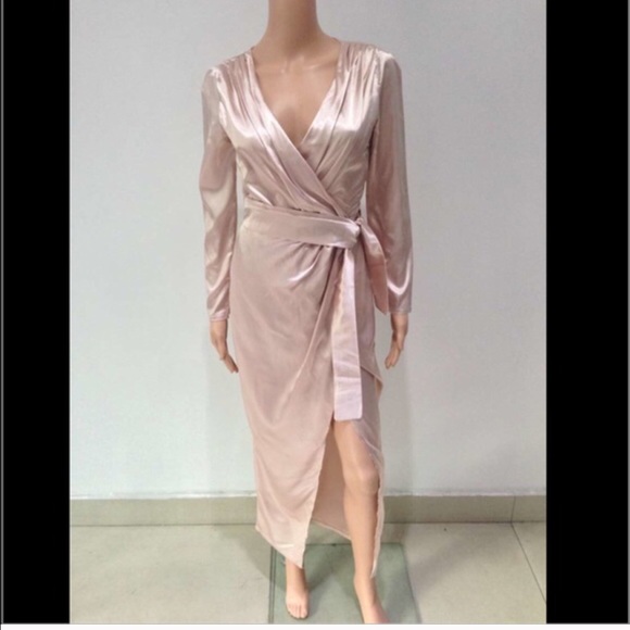 Satin high slit maxi dress - Picture 3 of 4