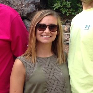 Meet your Posher, Jillian