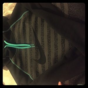 Nike pullover sweatshirt