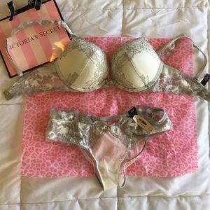 Victoria's Secret Bombshell Panty Set