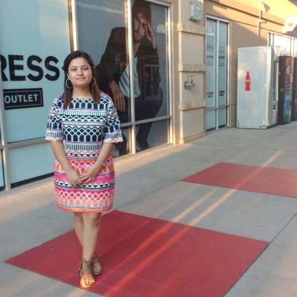 Meet your Posher, Manisha