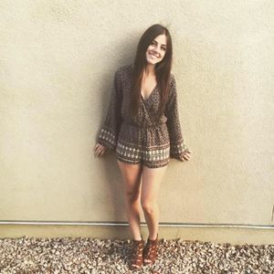 Meet your Posher, Nina