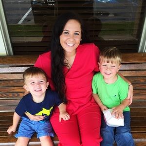 Meet your Posher, Chloe