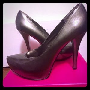 Carlos Santana heels