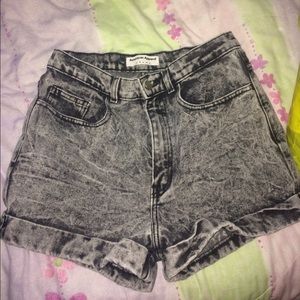 AA ACID WASH HIGH WAISTED SHORTS