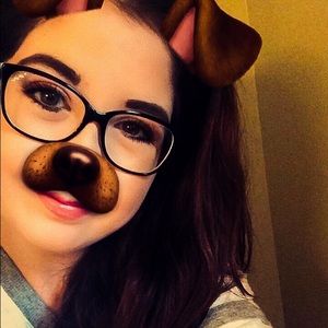 Meet your Posher, Ellie