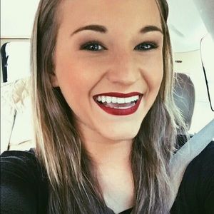 Meet your Posher, Hailey