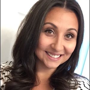 Meet your Posher, Desiree