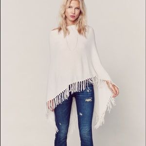 NWT planet blue Minnie Rose poncho