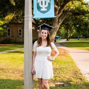 Meet your Posher, Briana