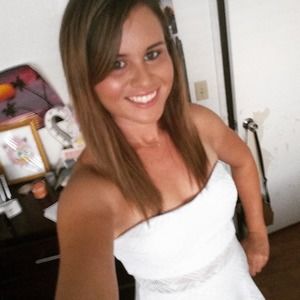 Meet your Posher, Hilary