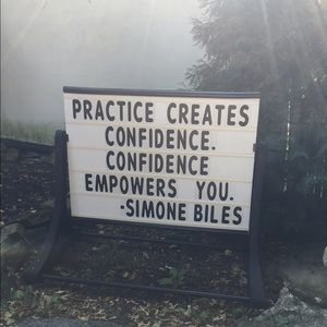 Meet your Posher, Ella