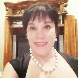 Meet your Posher, Martha elena