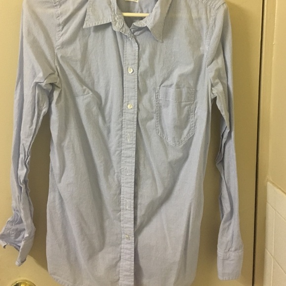 Gap blue and white striped button down