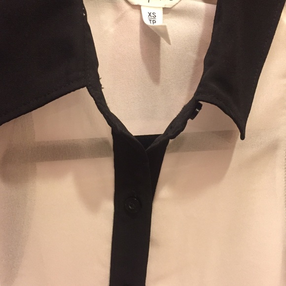 chiffon collared top - Picture 4 of 4