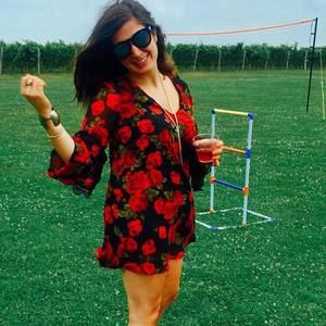 Meet your Posher, Danielle