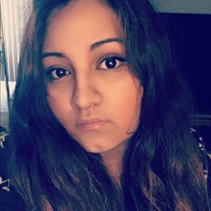 Meet your Posher, Priscila