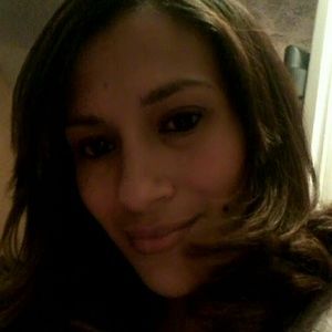 Meet your Posher, Alma