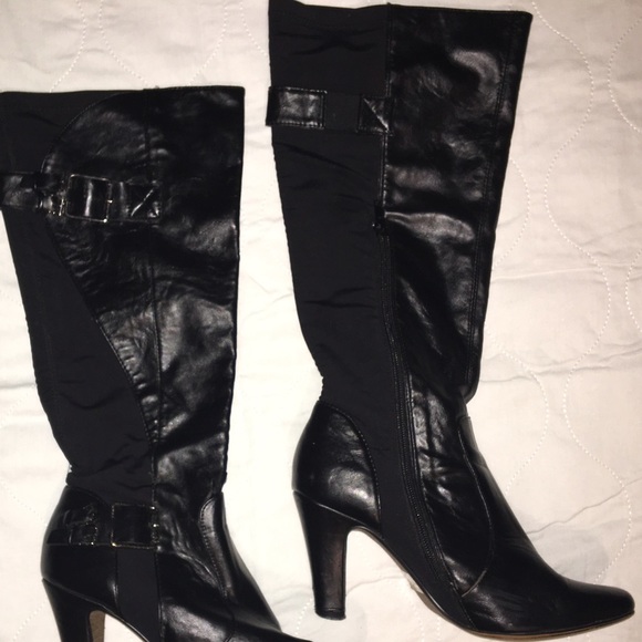 Black boots - Picture 3 of 3
