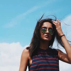 Meet your Posher, Serena