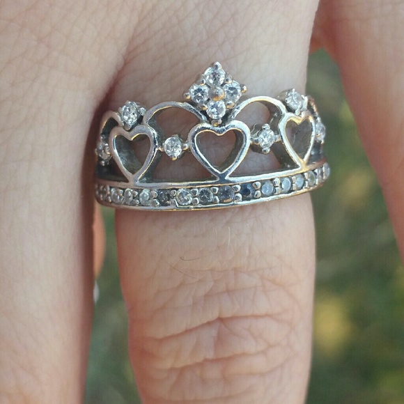Crown ring in sterling & CZ