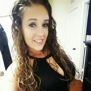 Meet your Posher, Brittany