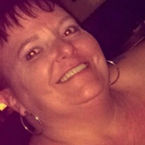 Meet your Posher, Lorie