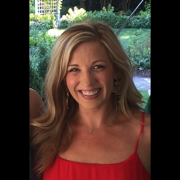 Meet your Posher, Elizabeth