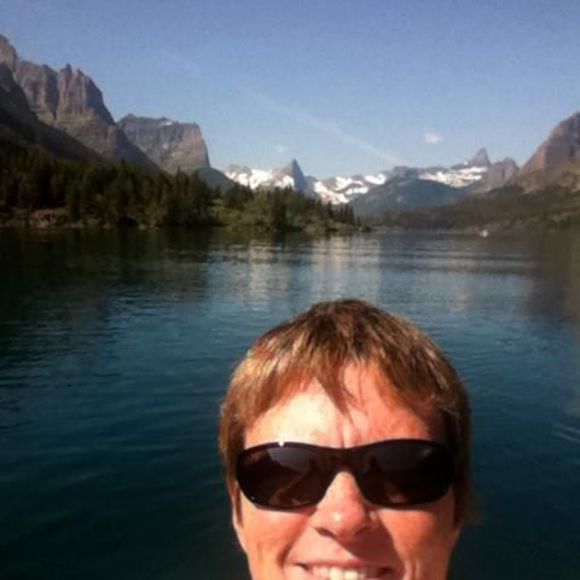 Meet your Posher, Sue - Picture 1 of 1