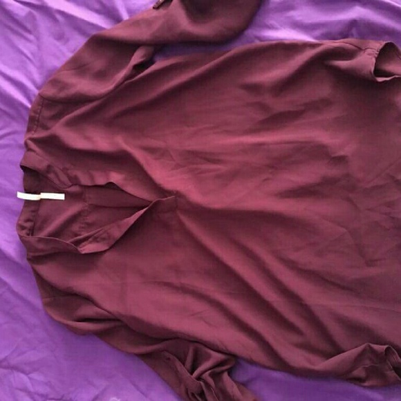 ** SOLD** Cute burgundy top