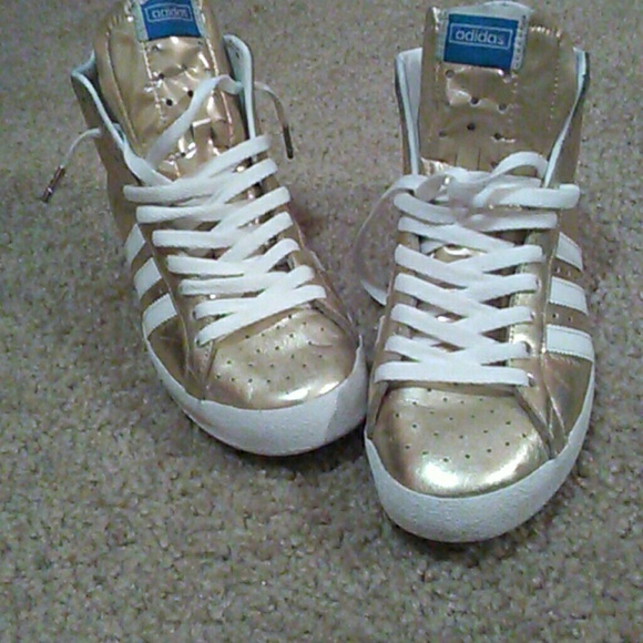 Adidas gold