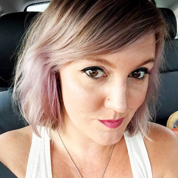 Meet your Posher, Amy - Picture 2 of 3