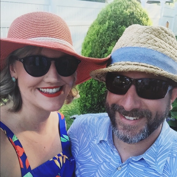 Meet your Posher, Amy - Picture 3 of 3