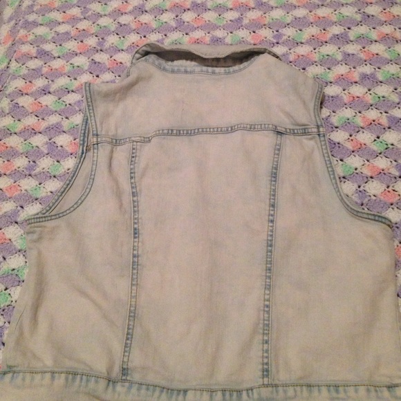 Mossimo jean jacket - Picture 3 of 4