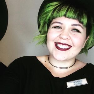Meet your Posher, Alexis