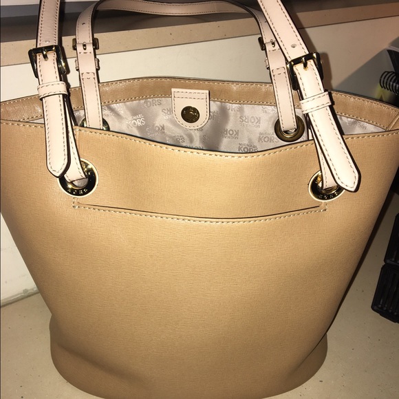 Michael kors bag - Picture 2 of 4