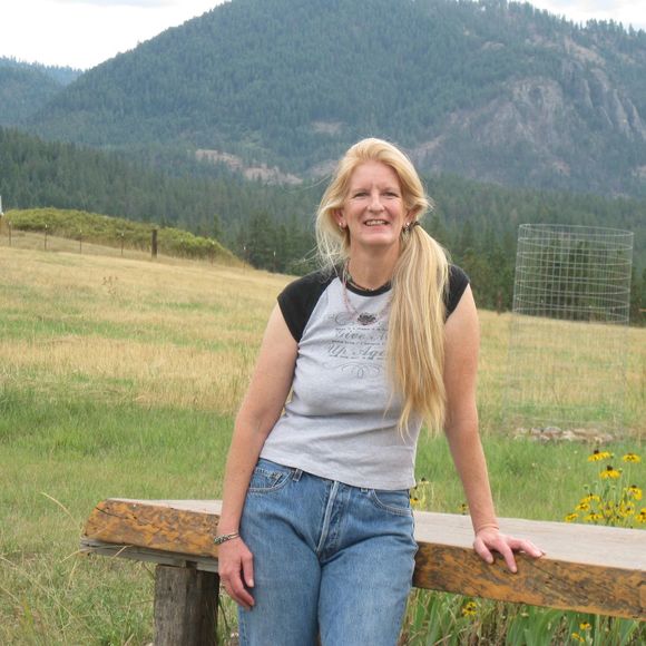 Meet your Posher, Pam - Picture 1 of 1