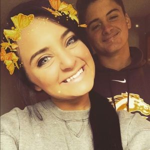 Meet your Posher, Nena