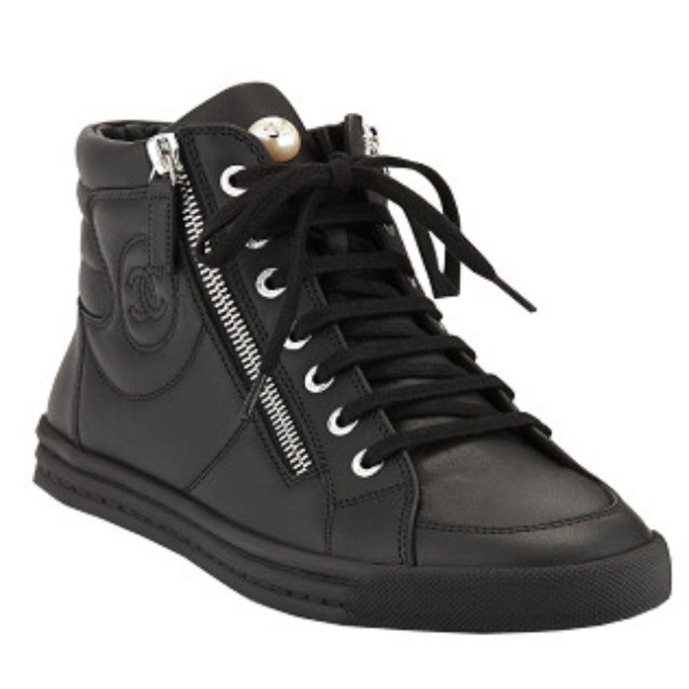 LAST DAY!!!!!! Authentic Chanel sneakers - Picture 2 of 5