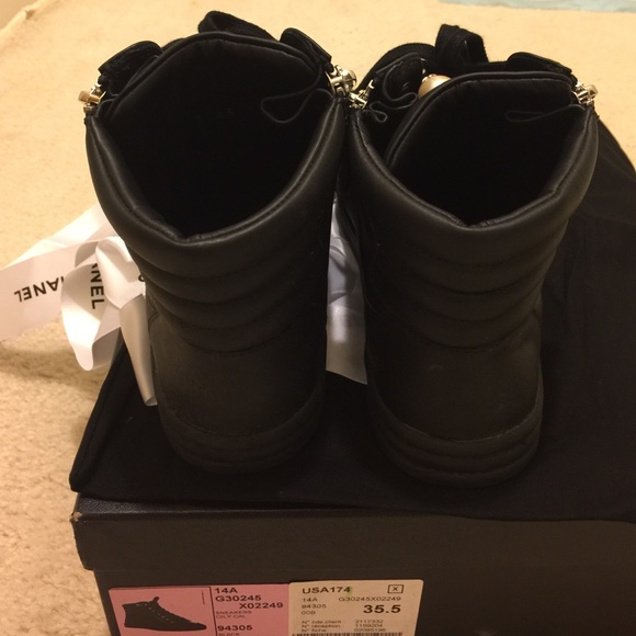 LAST DAY!!!!!! Authentic Chanel sneakers - Picture 4 of 5